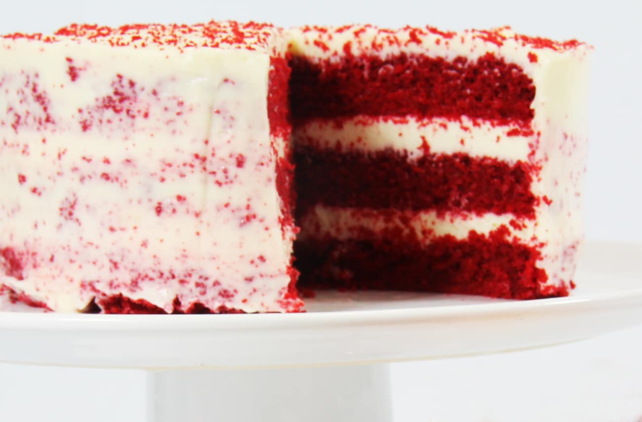 Bolo red velvet: veja receita com recheio simples no aniversário do Como  Fazer
